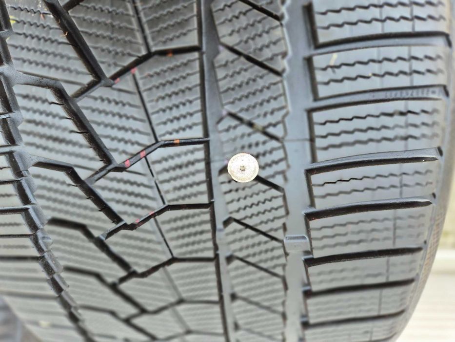 4x OPONY ZIMOWE 285/30/22 Continental Wint.Cont. TS860S 112W 7,3MM