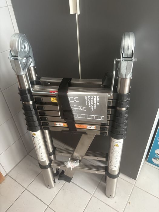 Escada / escadote 2.5 m a 5 m
