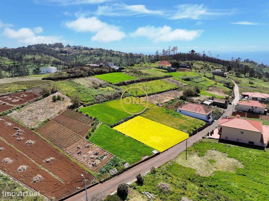 Terreno com 480 m2