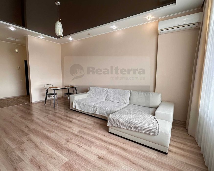 Простора і мебльована, 85 кв.м. в ЖК Golden Park, Парково-Сирецька, 4-В