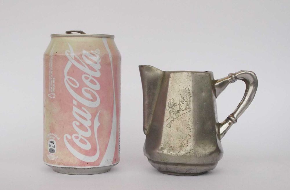 Antiga leiteira publicitária Café Rivoli