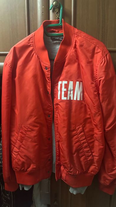 Бомбер H&M Bieber Purpose Tour