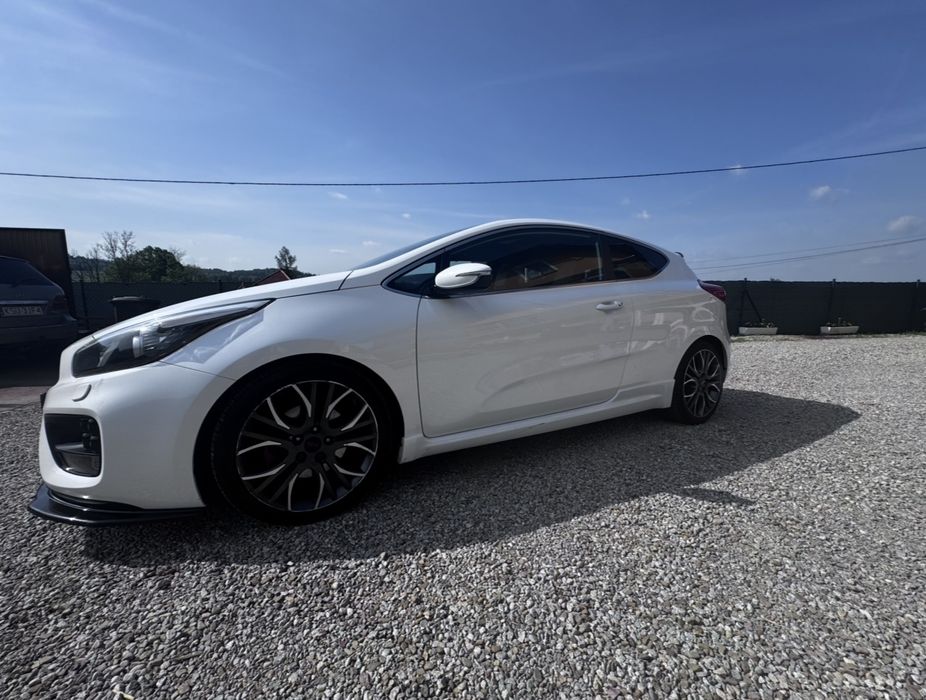 Kia Cee'd II GT 204km
