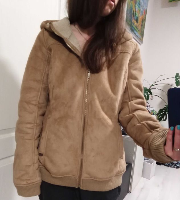 Куртка осінь М жіноча