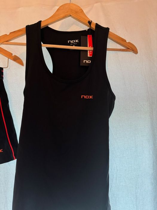 Conjunto Padel NOX - Preto/vermelho e Roxo