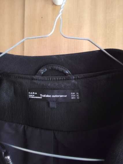 Blusão preto Zara