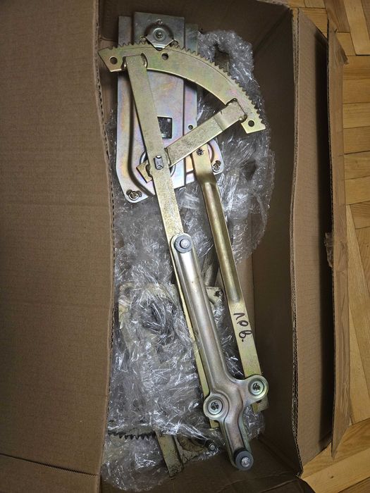 Склопідйомник таврія лівий