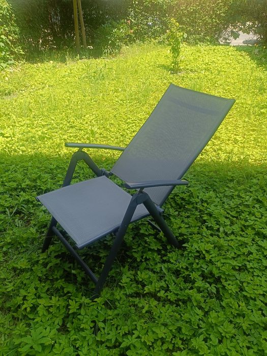 Krzesła ogrodowe ze stolikiem