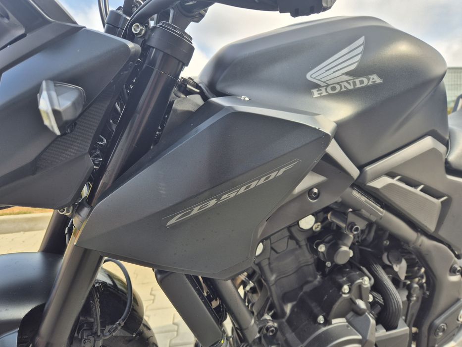 Honda CB500F Hornet 2024