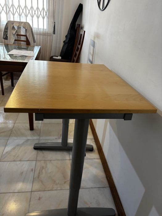 Estirador/Mesa/Secretária