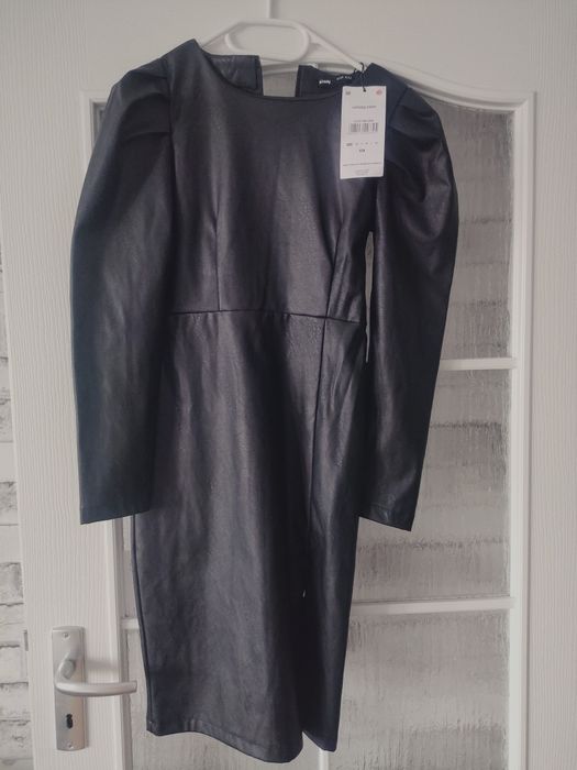 Nowa sukienka ze skóry