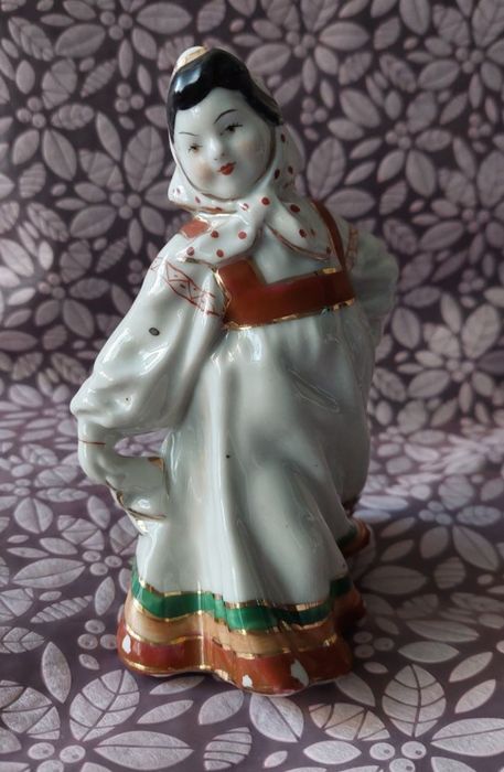 Статуетка Плясунья танцы под гармонь хоровод