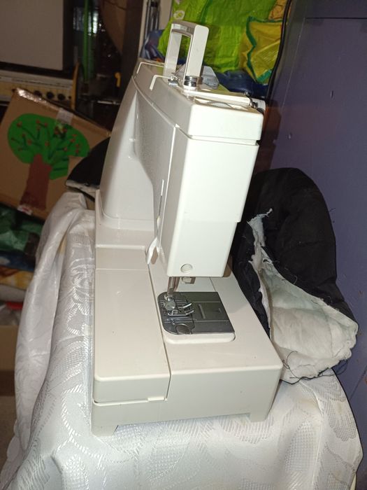 Машина швейн. . .