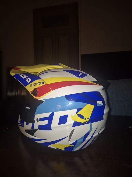 Capacete ufo motocross