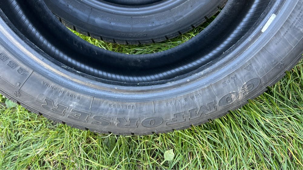 Зимові шини 255/45 R18