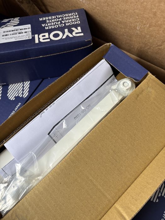 Продам доводчики дверей