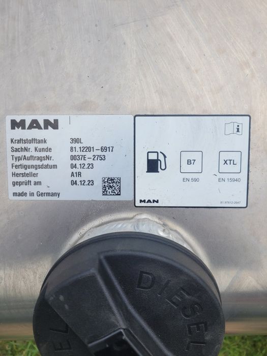 Zbiornik paliwa man 370 litrów nowy