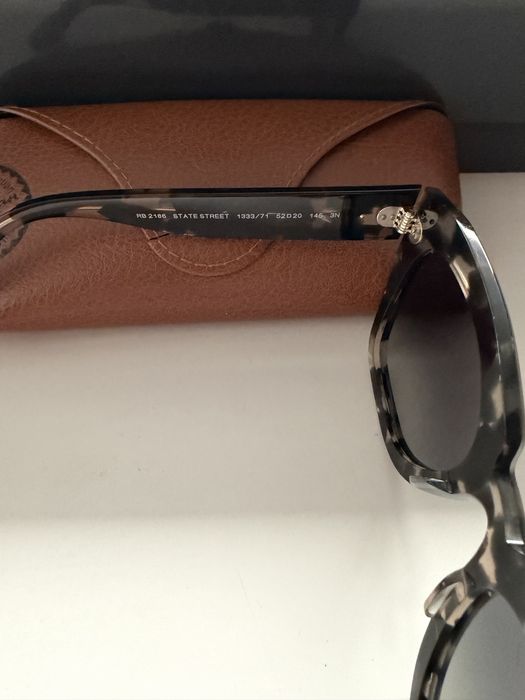 Продаю очки Ray Ban, линзы серый градиент, поляризованные, пятнистая о