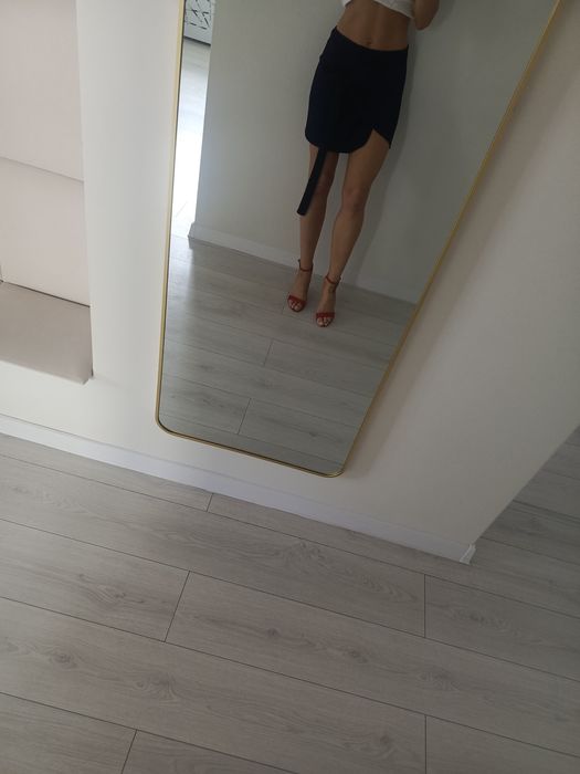 The odder Side spodniczka granatowa rozm.S szarfa