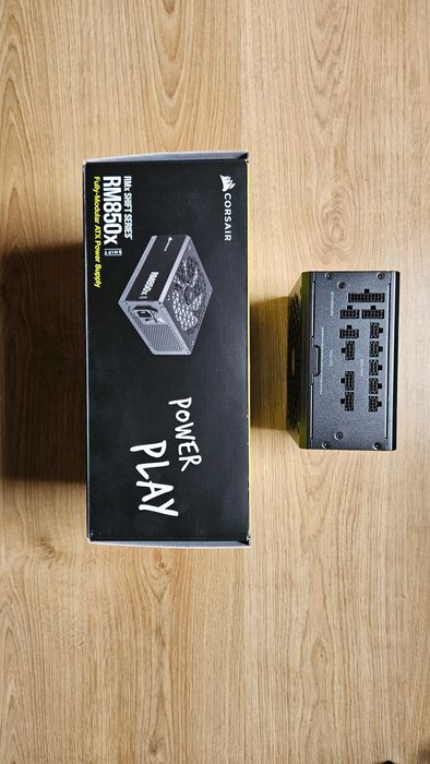 Fonte de Alimentação Corsair RM850x Shift Series