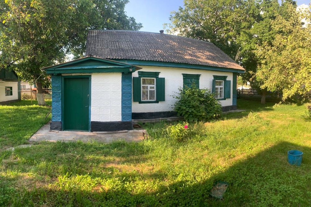 Продаж будинку с. Лутовинівка