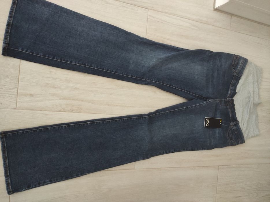 Фірмові джинси для вагітних.