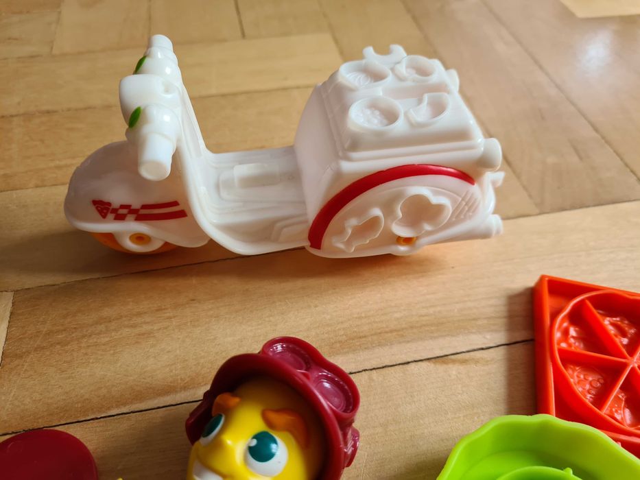 Ciastolina Play-Doh Town B5976 Dostawca Pizzy