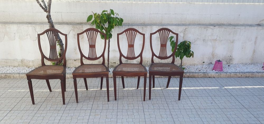 Conjunto 4 Cadeiras de jantar  em Madeira e Palhinha Hepplewhite