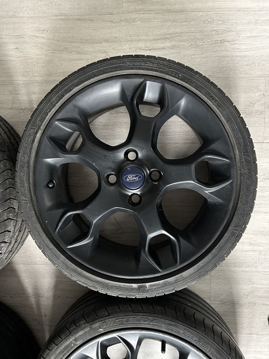 Oryginalne Felgi Ford 17" 4x108 (Fiesta ST / B-Max) 7Jx17 ET47.5 + Opony