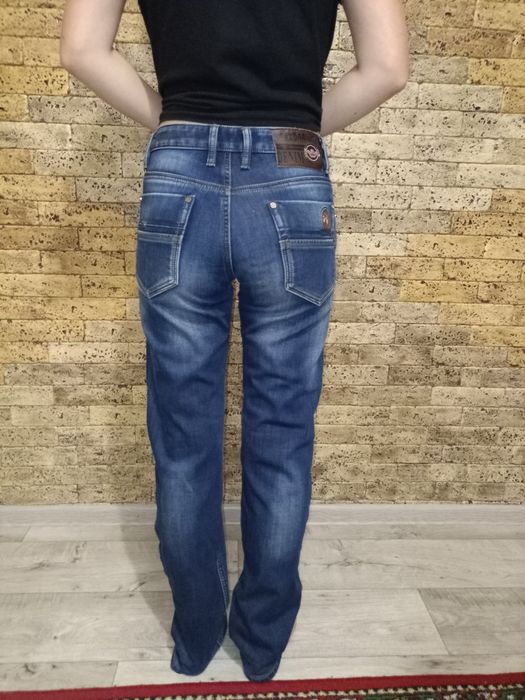 Продам зимние джинсы