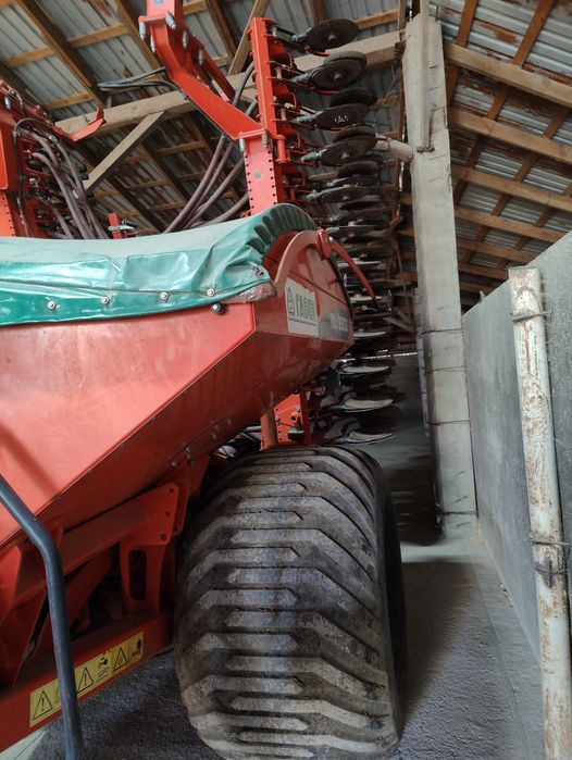 Сеялка пневматическая KUHN Moduliner ML2800