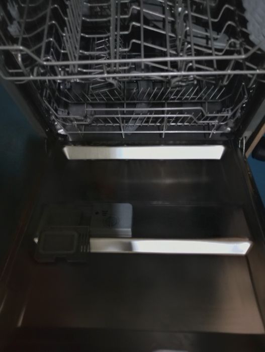 Sprzedam zmywarkę( 60tka) ,gwarancja ważna  5miesiecy