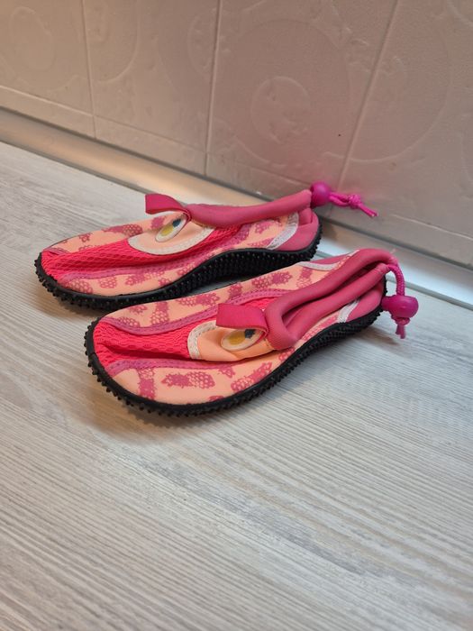 Buty do pływania r. 29 dziewczynka na basen