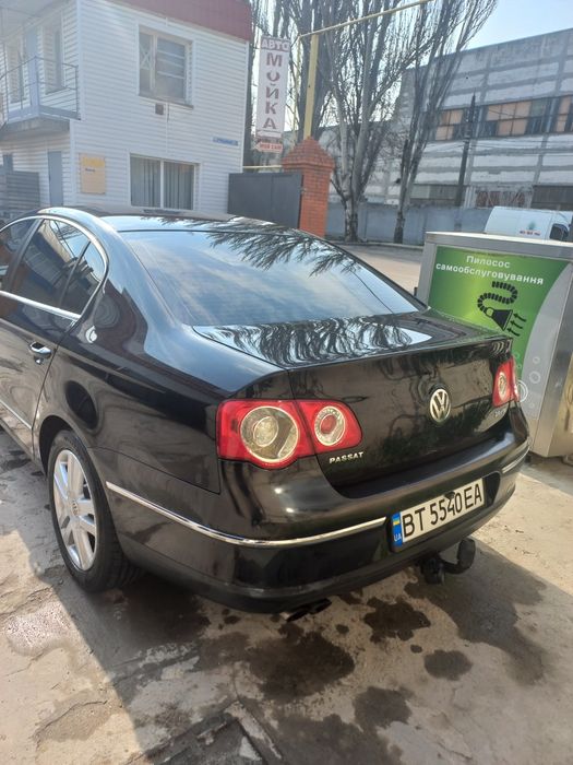Авто  PASSAT B6  2.0 fsi