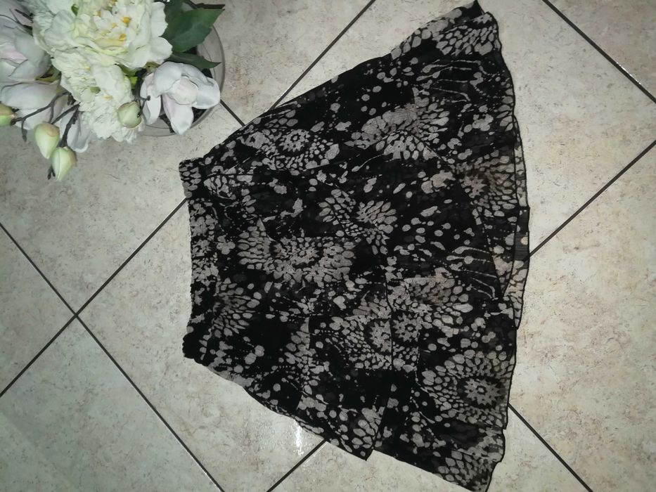 Spódnica damska roz 36 z firmy reserved