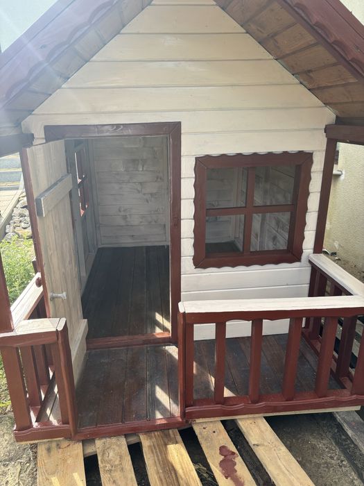 Drewniamy domek do Ogrodu dla dzieci .