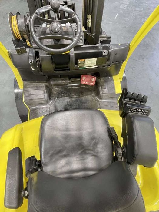 Wynajem wózka widłowego 5T o niskim maszcie - praca w kontenerze !