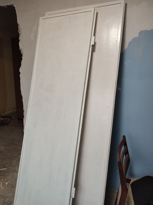 Віддам дерев'яні двері