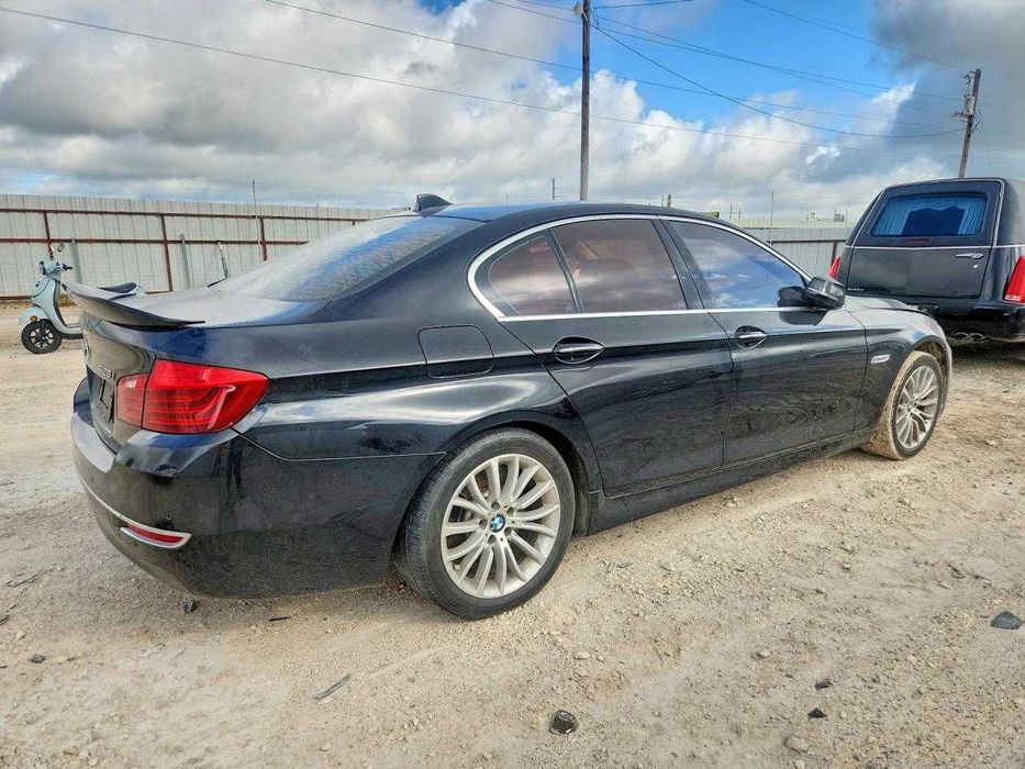 Бампер BMW F10 Розборка БМВ Ф10 на запчастини BMW F10  475 колір