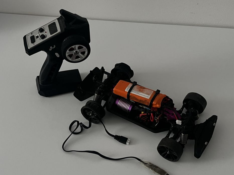 RC машинка FWD 4x4