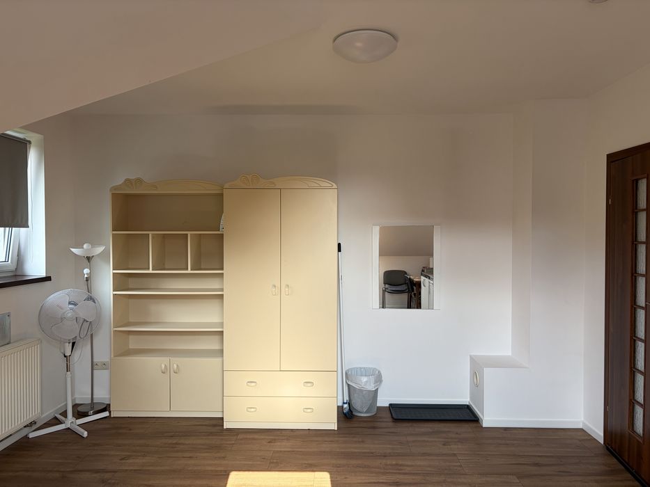 Samodzielne studio z aneksem, łazienką i osobnym wejściem