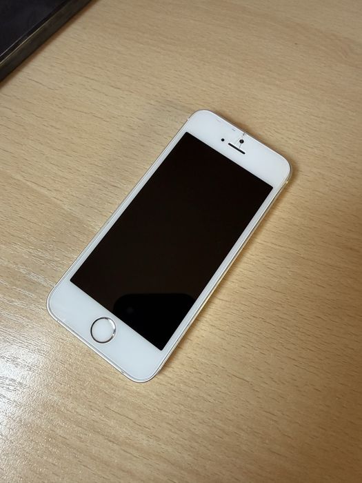iPhone 5S 16GB, uszkodzony nie wlącza się