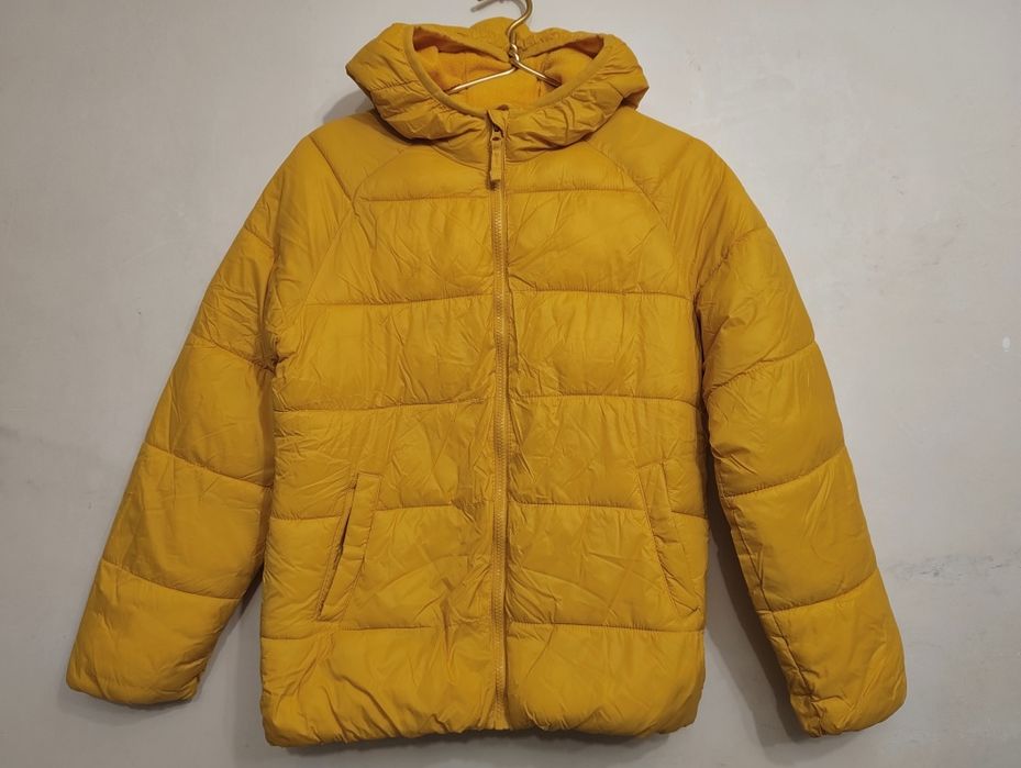 Жовта коротка куртка