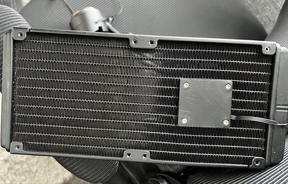 Система водяного охолодження MSI MAG CoreLiquid 240R