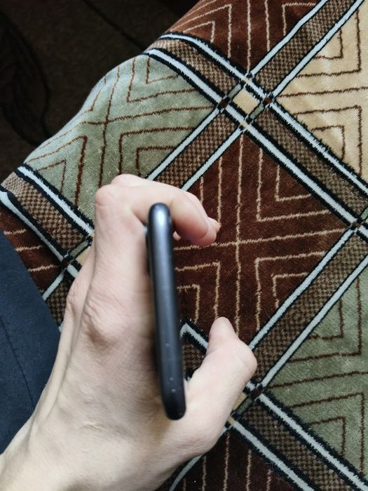 Продам iPhone 11 на 64гб