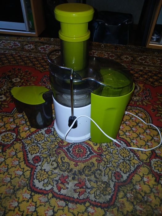 Продам соковыжималку