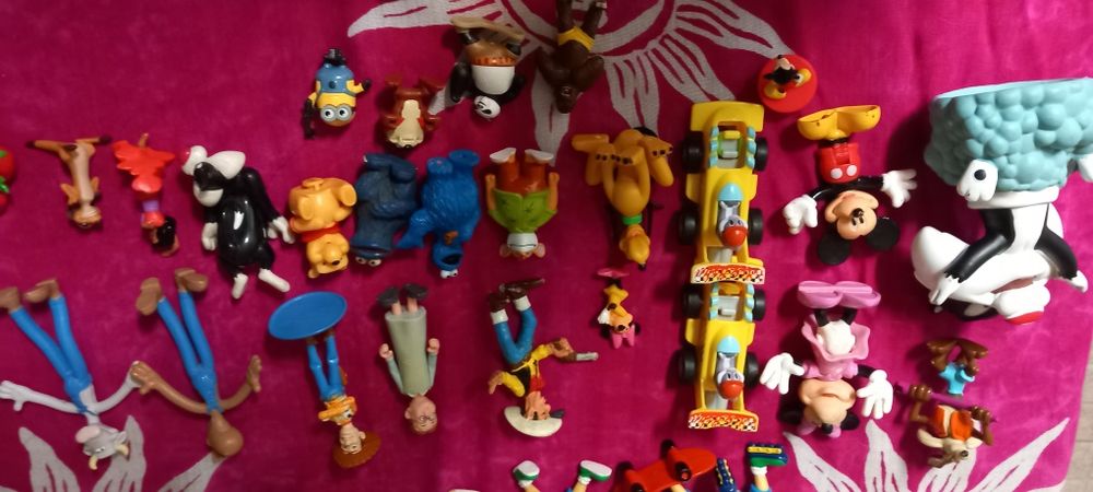 Disney, Lego, Smurfs, and Other Figurines Lot64309808386690123