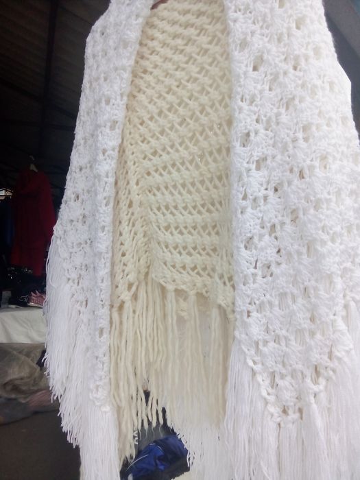 Шаль белоснежная.Хенд-мейд.
