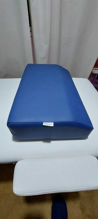 Almofada em Cunha para massagens e fisioterapia