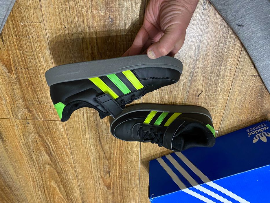 Кросівки дитячі кроссовки детские на мальчика Аdidas оригинал р.35